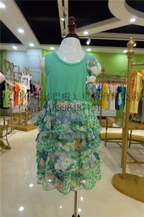 連云港卡莎夢(mèng)露折扣童裝背帶褲尾貨工廠貨源解析